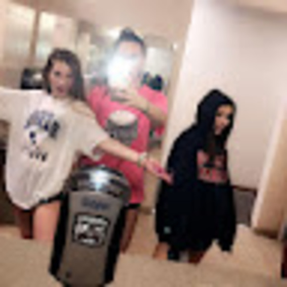 Meet the Posher Other - Meet your Posher, Liz